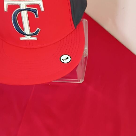 New Era Red and Black Cap - Picture 6 of 6